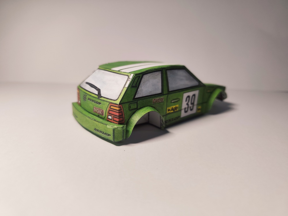 Z�vodn� auto