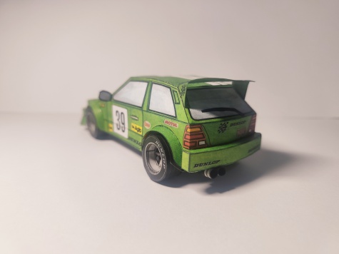 Z�vodn� auto