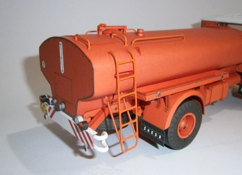 � 706 RTH AKV-8