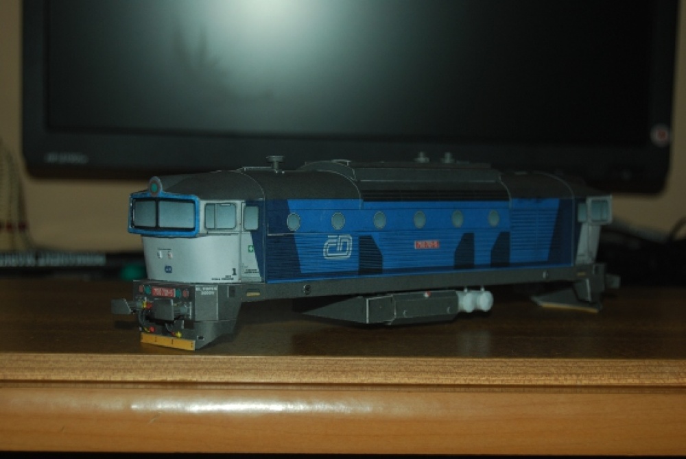 750 7xx plnokrevník (Plná velikost v novém okně) 750 7xx plnokrevník