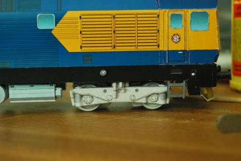 759 002