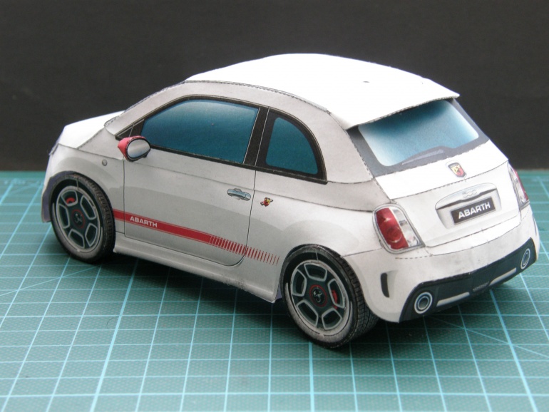 Abarth 500 (Plná velikost v novém okně) Abarth 500