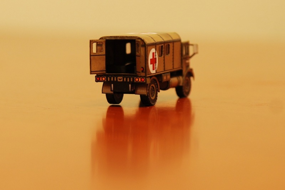 AEC Matador Ambulance (Plná velikost v novém okně) AEC Matador Ambulance