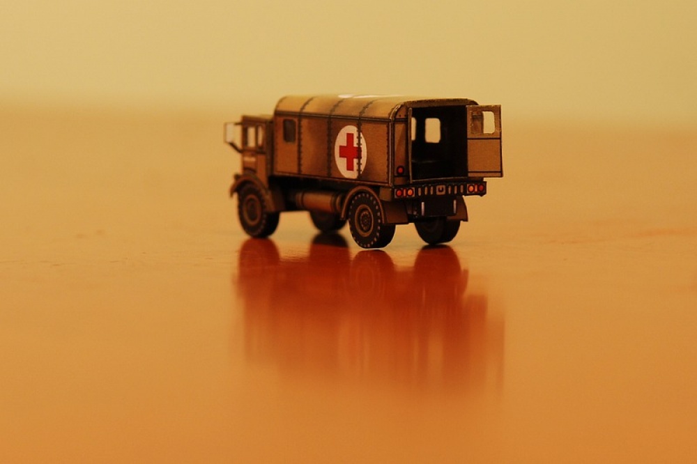 AEC Matador Ambulance (Plná velikost v novém okně) AEC Matador Ambulance