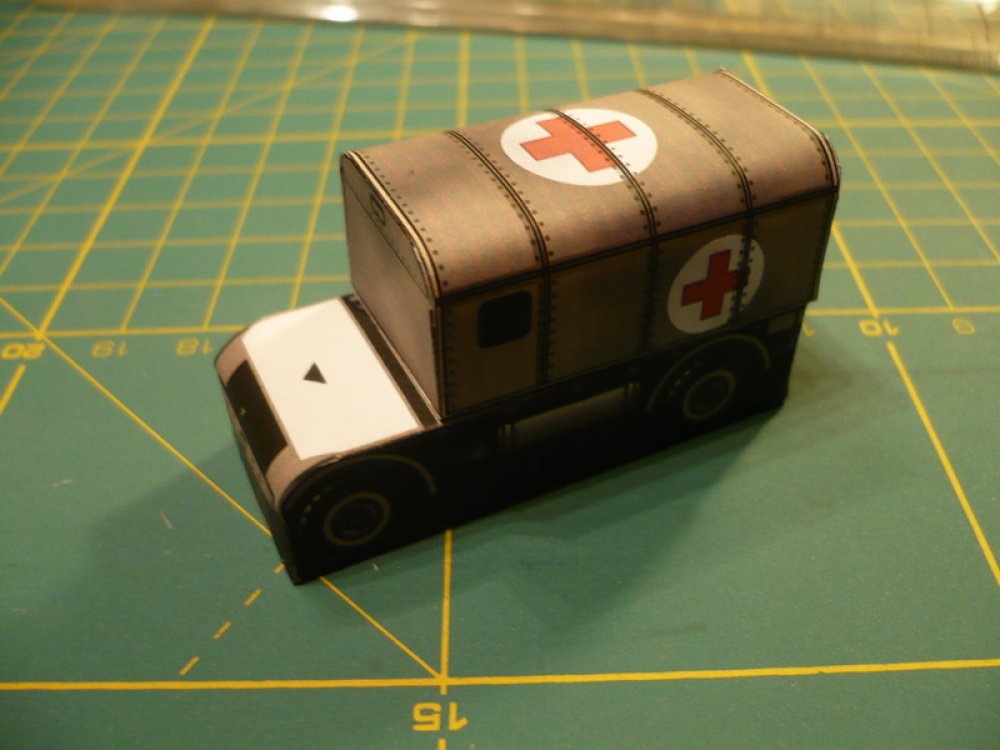 AEC Matador Ambulance (Plná velikost v novém okně) AEC Matador Ambulance