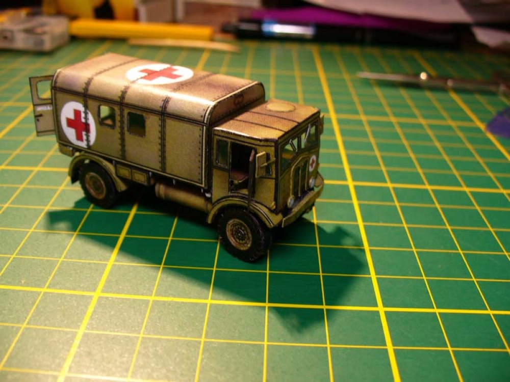 AEC Matador - ambulance /1:100 (Kinza)