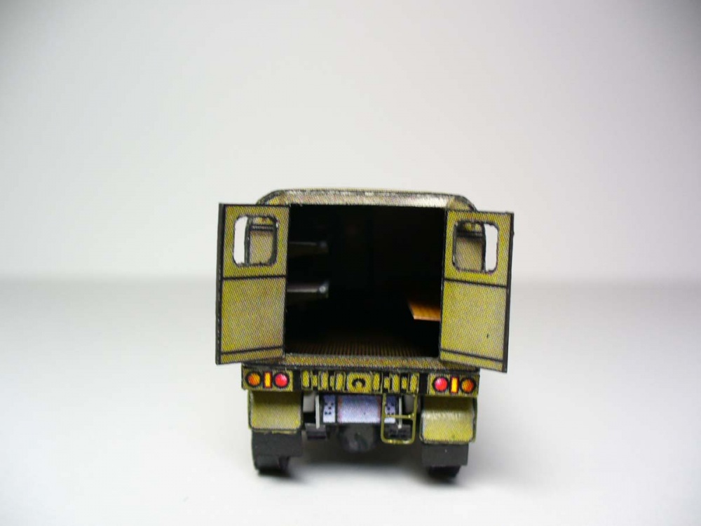 AEC Matador - ambulance /1:100 (Kinza)