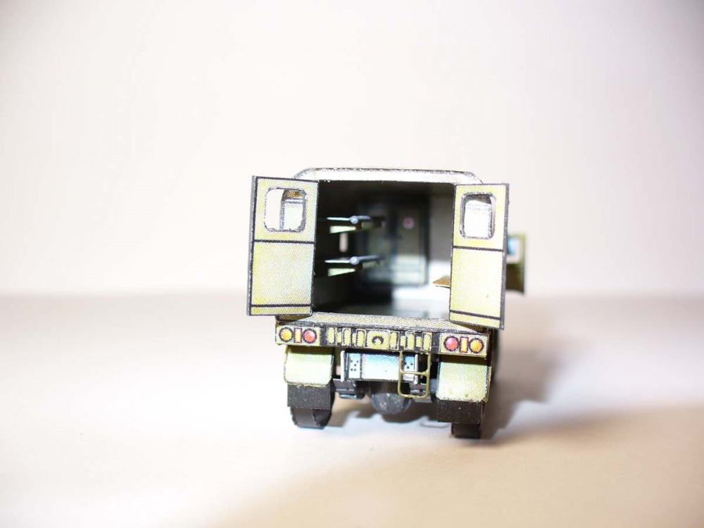 AEC Matador - ambulance /1:100 (Kinza)