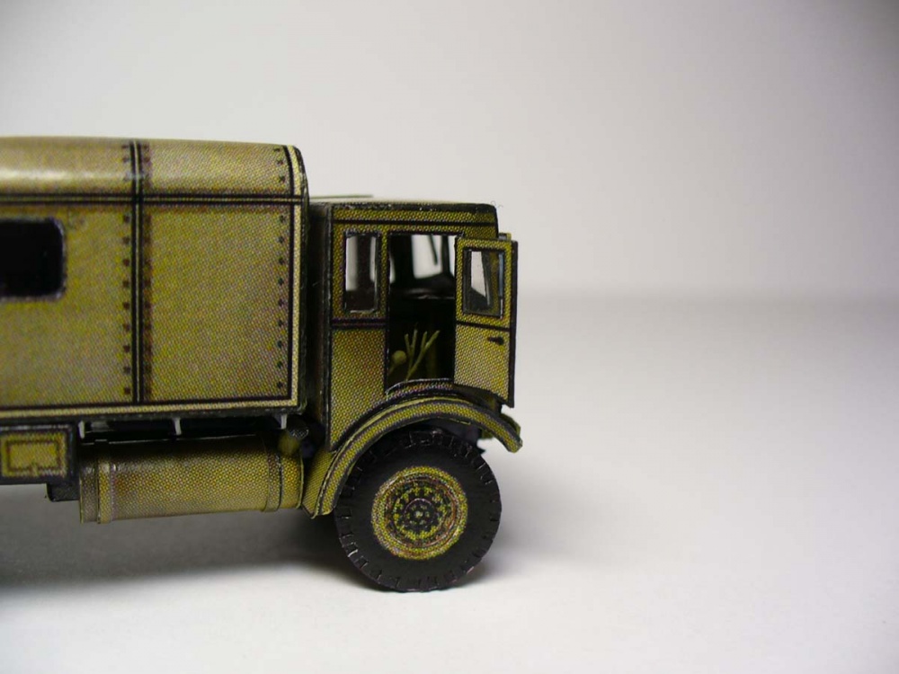 AEC Matador - ambulance /1:100 (Kinza)