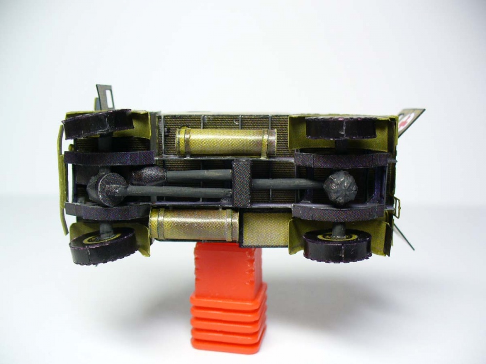 AEC Matador - ambulance /1:100 (Kinza)
