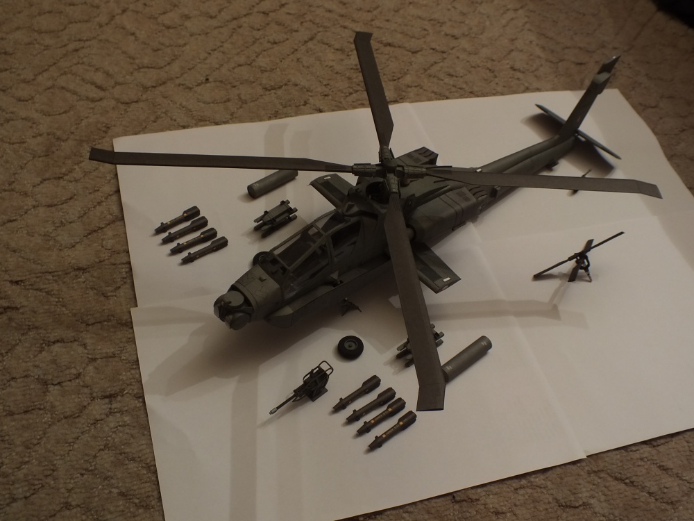 AH-64 Apache (Plná velikost v novém okně) AH-64 Apache