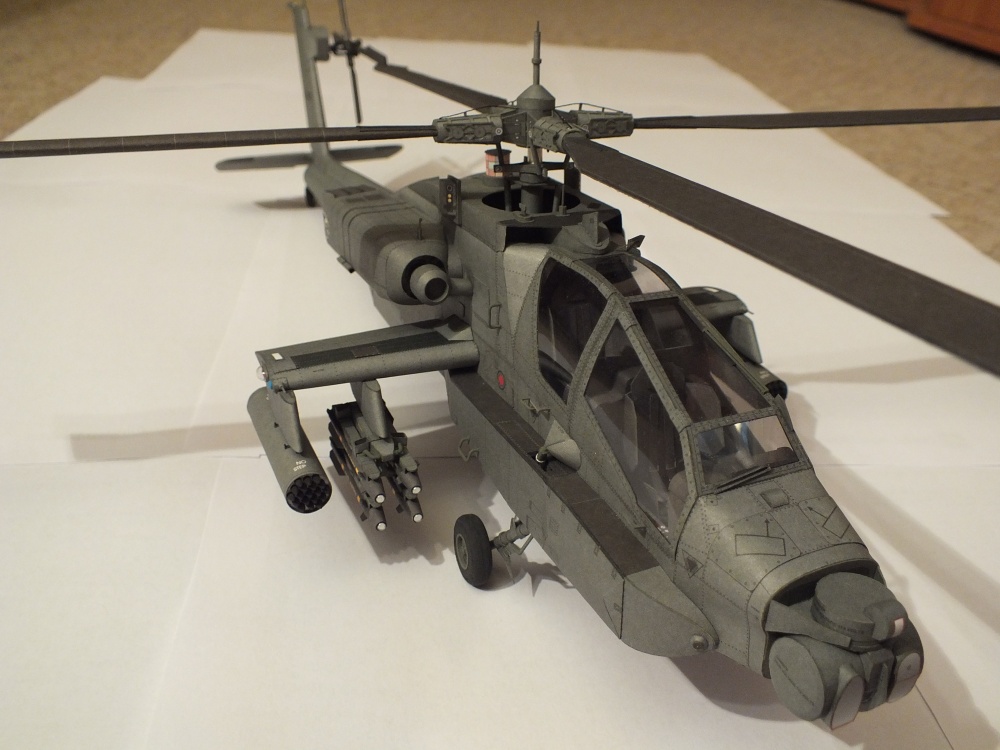 AH-64 Apache (Plná velikost v novém okně) AH-64 Apache