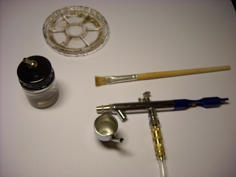 airbrush vs pap�rov� modely