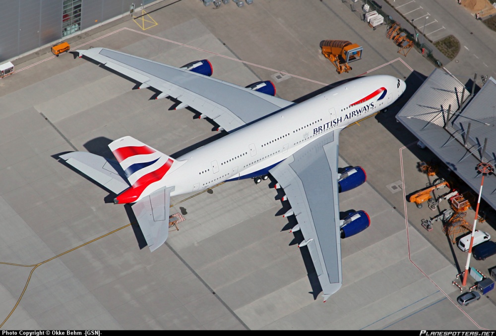 Airbus A 380-800 (Plná velikost v novém okně) Airbus A 380-800