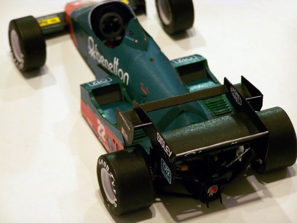 Alfa Romeo 184T (Plná velikost v novém okně) Alfa Romeo 184T