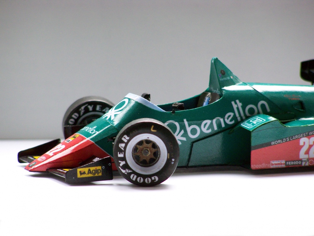 Alfa Romeo 184T (Plná velikost v novém okně) Alfa Romeo 184T