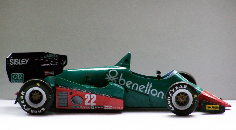 Alfa Romeo 184T (Plná velikost v novém okně) Alfa Romeo 184T