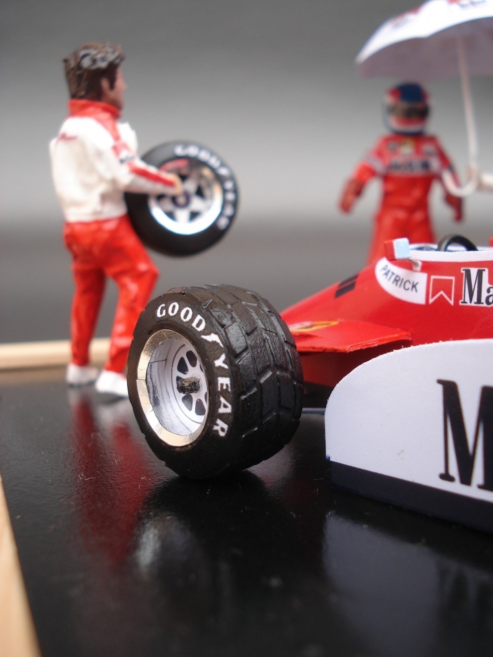 Alfa Romeo team 1980 (Plná velikost v novém okně) Alfa Romeo team 1980