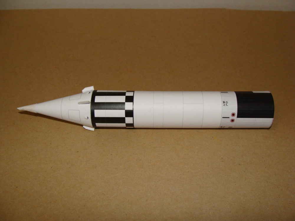 Animals in Space + space rocket (Plná velikost v novém okně) Animals in Space + space rocket