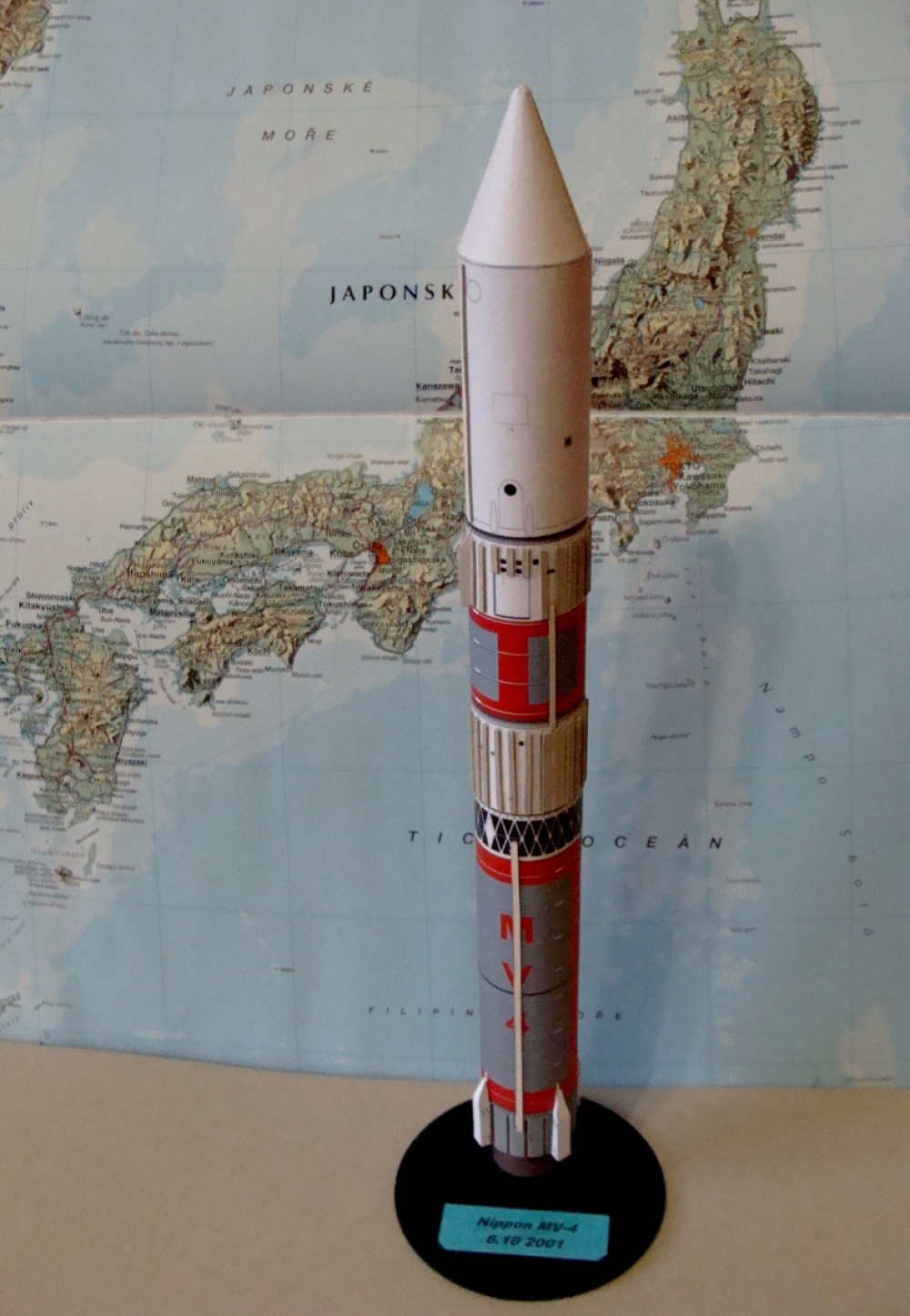 Animals in Space + space rocket (Plná velikost v novém okně) Animals in Space + space rocket