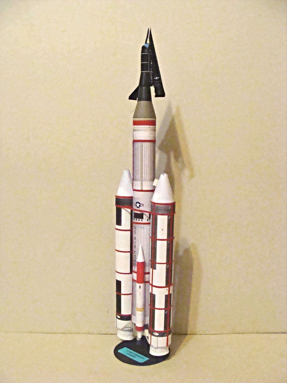 Animals in Space + space rocket (Plná velikost v novém okně) Animals in Space + space rocket