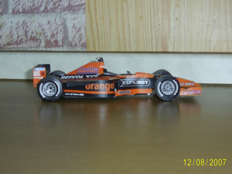 Arrows A21 sezóna 2000 (Plná velikost v novém okně) Arrows A21 sezóna 2000