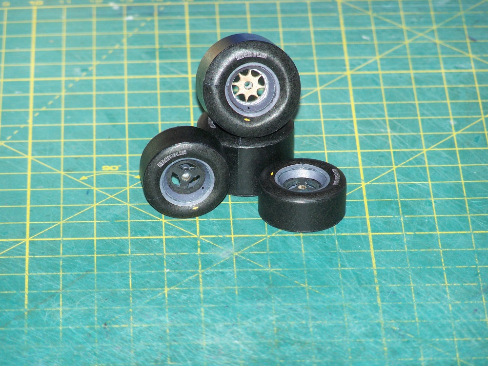 236733