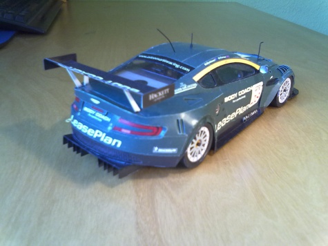 ASTON MARTIN DBR9