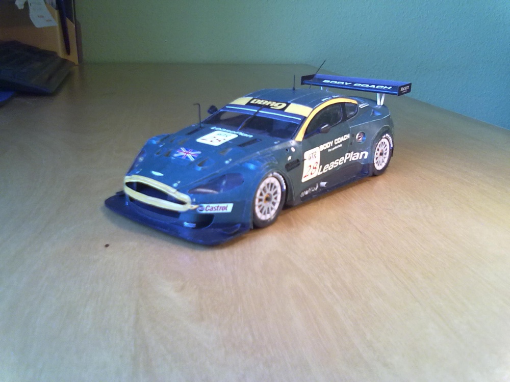 ASTON MARTIN DBR9