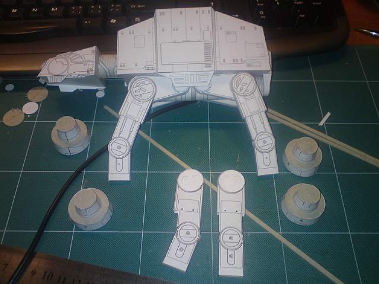 AT-AT Star Wars Imperial Walker (Plná velikost v novém okně) AT-AT Star Wars Imperial Walker