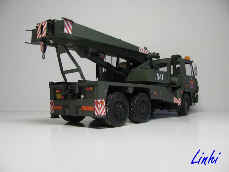 AV 14 Tatra 815 6x6 - vojenská (Plná velikost v novém okně) AV 14 Tatra 815 6x6 - vojenská