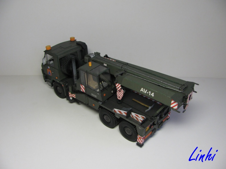 AV 14 Tatra 815 6x6 - vojenská (Plná velikost v novém okně) AV 14 Tatra 815 6x6 - vojenská