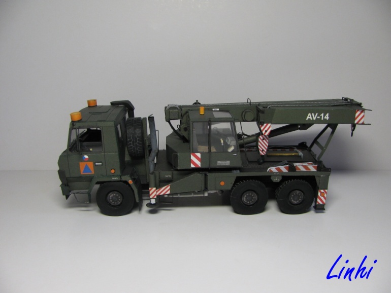 AV 14 Tatra 815 6x6 - vojenská (Plná velikost v novém okně) AV 14 Tatra 815 6x6 - vojenská