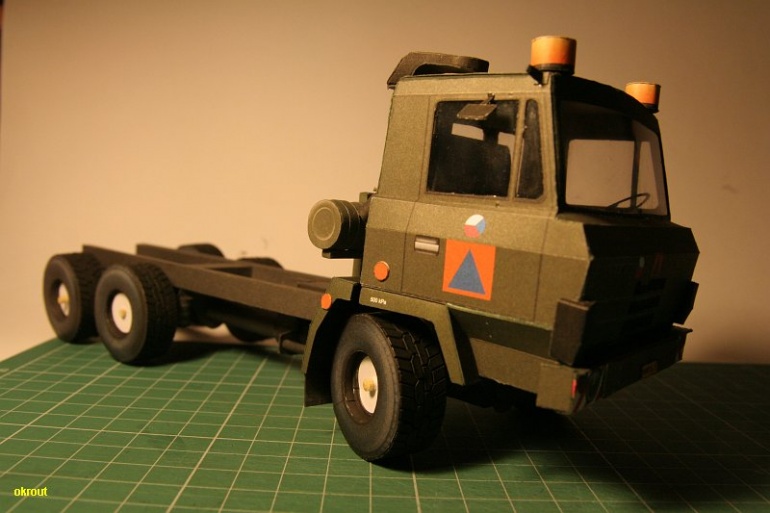 AV 14 Tatra 815 6x6 Vojenská (Plná velikost v novém okně) AV 14 Tatra 815 6x6 Vojenská