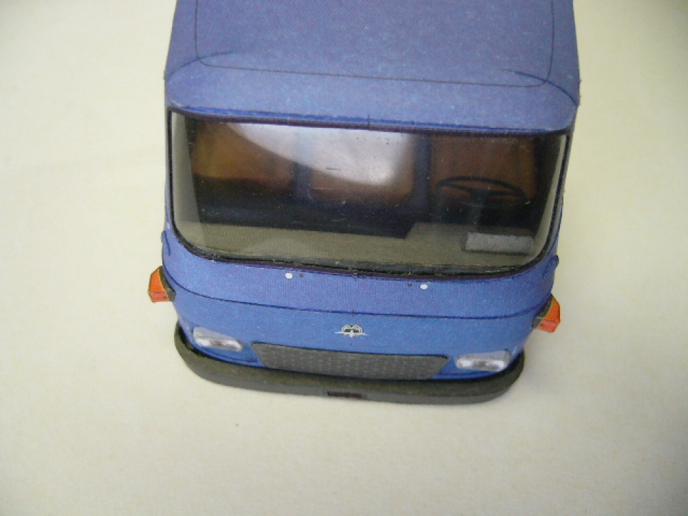 233098