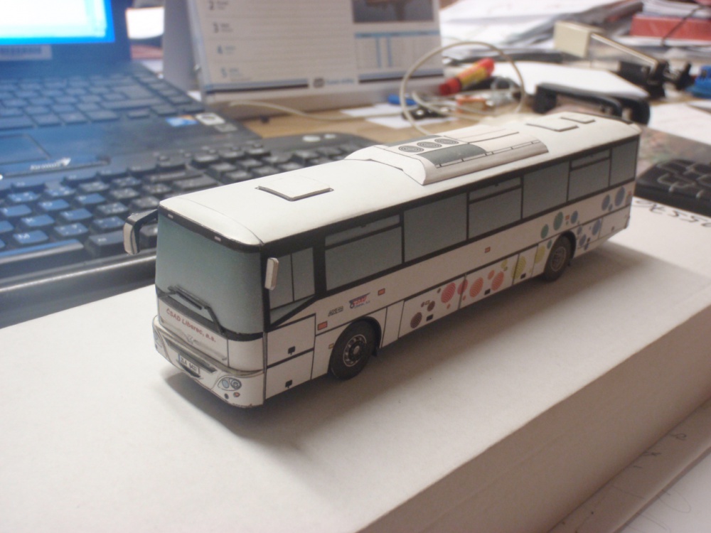 269048
