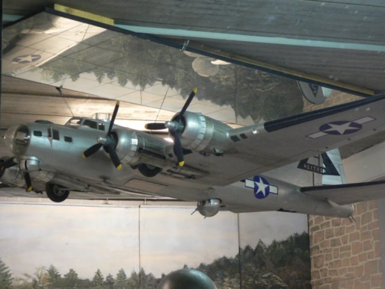 B-17G (Plná velikost v novém okně) B-17G