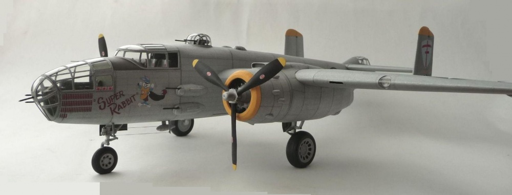 B-25J Mitchell (Plná velikost v novém okně) B-25J Mitchell