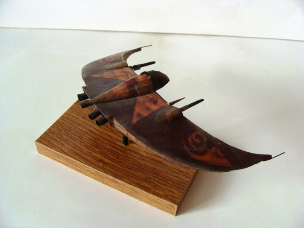 Babylon 5 Senti fighter (Plná velikost v novém okně) Babylon 5 Senti fighter