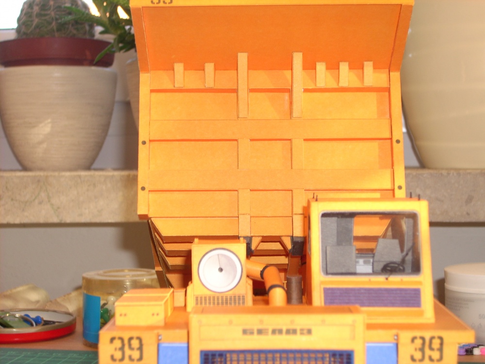 BELAZ . 7555 (Plná velikost v novém okně) BELAZ . 7555