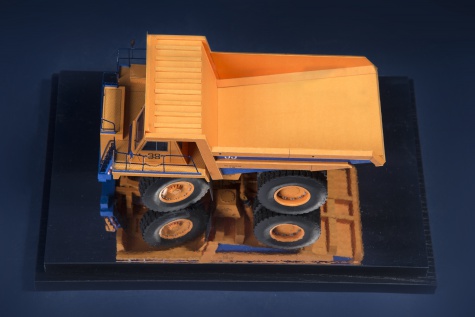 BELAZ . 7555 BELAZ . 7555