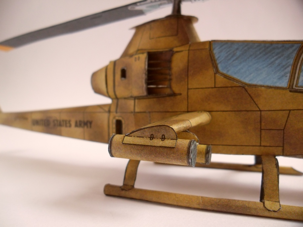 BELL AH-1G COBRA (Plná velikost v novém okně) BELL AH-1G COBRA