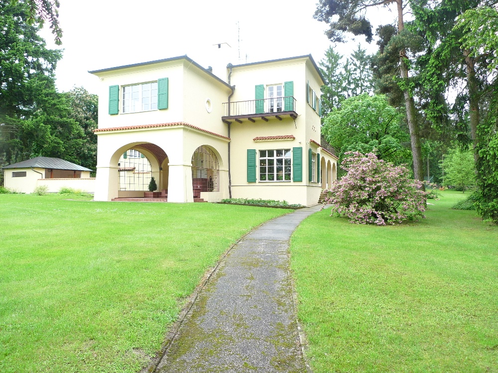 Benešova vila (Plná velikost v novém okně) Benešova vila