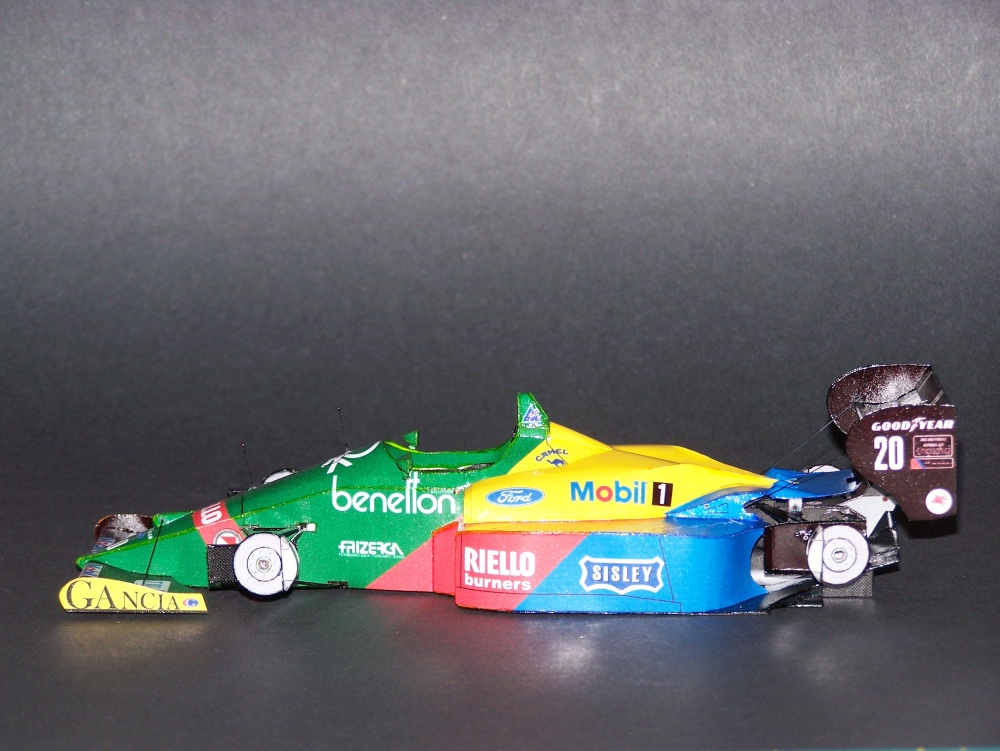 Benetton B 188 (Plná velikost v novém okně) Benetton B 188