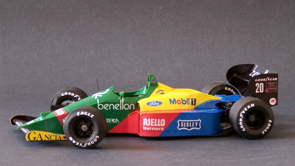 Benetton B 188 (Plná velikost v novém okně) Benetton B 188