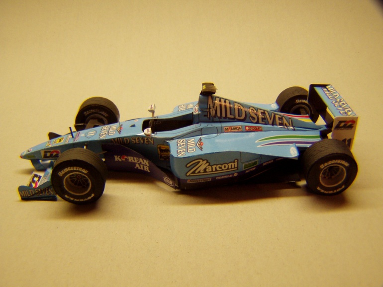 Benetton B200. 2000, G. Fisichella (Plná velikost v novém okně) Benetton B200. 2000, G. Fisichella