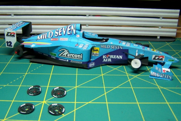 Benetton B200 Alex Wurz 2000 (Plná velikost v novém okně) Benetton B200 Alex Wurz 2000