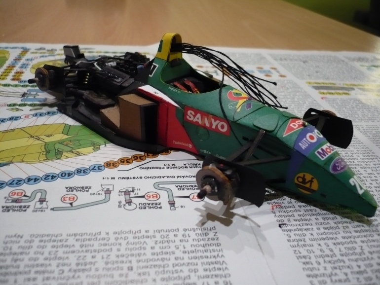 Benetton Ford B190 (Plná velikost v novém okně) Benetton Ford B190