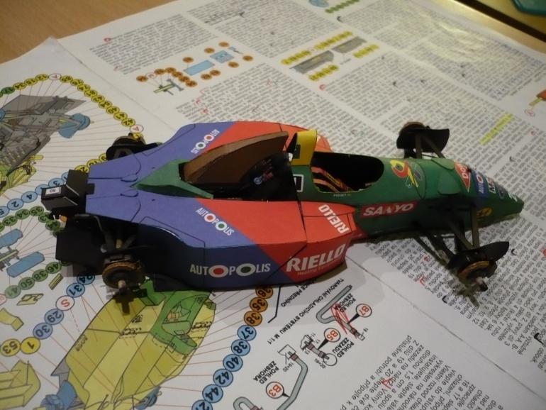 Benetton Ford B190 (Plná velikost v novém okně) Benetton Ford B190