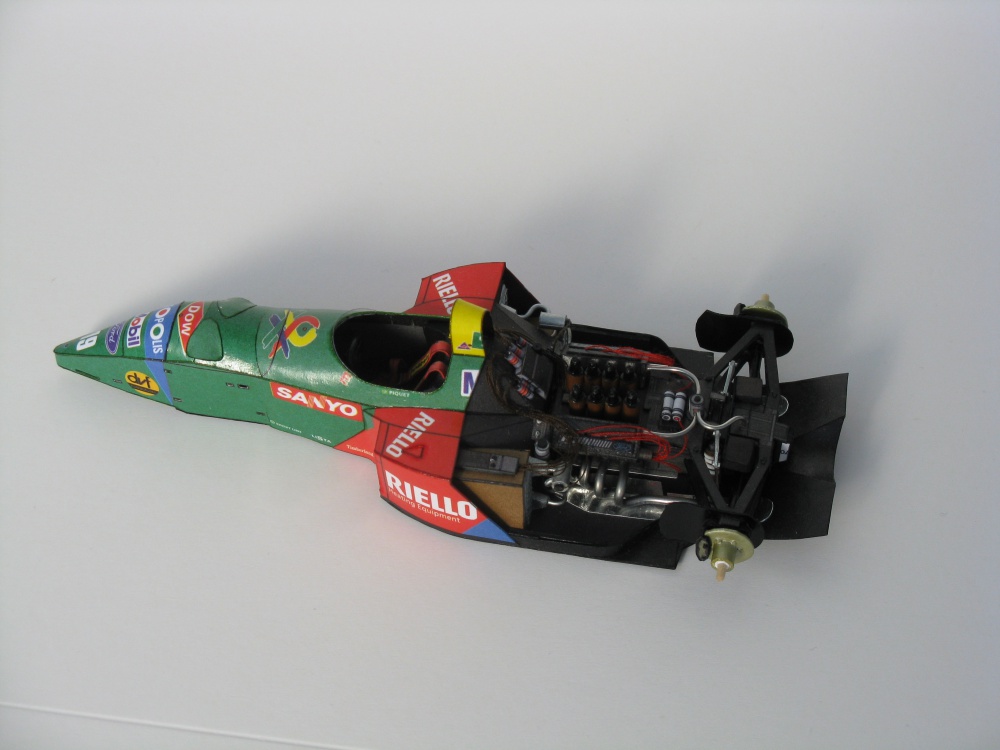 Benetton Ford B190 - 1990 (Plná velikost v novém okně) Benetton Ford B190 - 1990